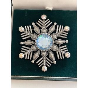 Christmas Brooch Snowflake Signed J J Vtg Like New Jewelry Pin AU21